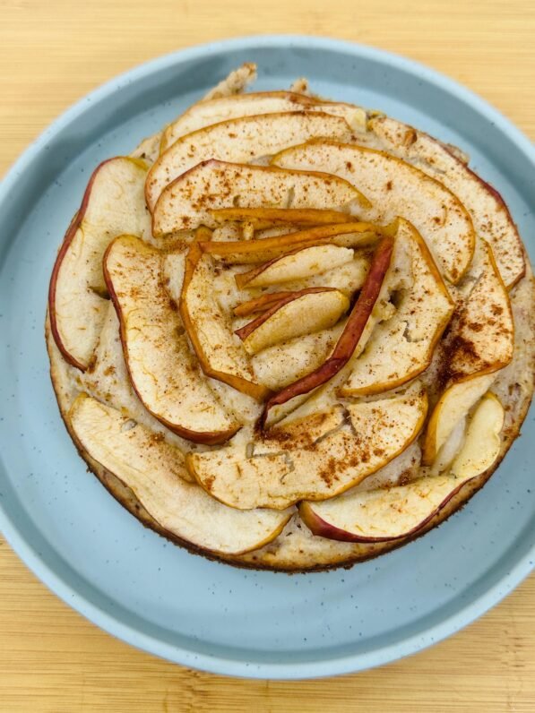 Christmas Special: Apple Walnut Cinnamon Cake & Fruit & Nut Spiced Cake Masterclass - Image 5